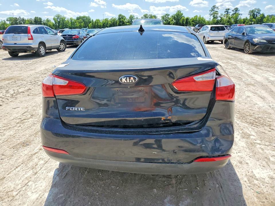 2016 Kia Forte VIN KNAFX4A66G5595673 COPART salvage auction — REAR END, Tx - Salvage Vehicle Title, sold $800 on 2026-07-07 (photo 6)