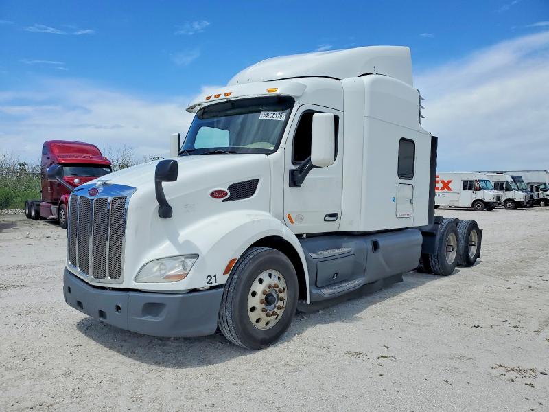 2019 Peterbilt 579 VIN 1XPBDP9X3KD600639 COPART salvage auction — MINOR DENT/SCRATCHES, FL - CERT OF TITLE-REBUILT, sold $11,500 on 2026-07-13 (photo 2)