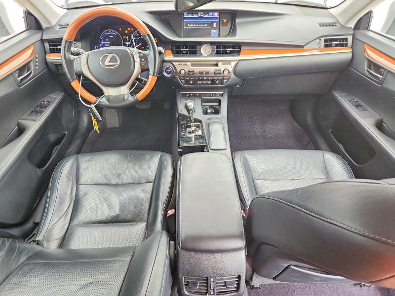 2013 Lexus VIN JTHBW1GG9D2013838 COPART salvage auction — FRONT END, Fl - Cert Of Title Slvg Rebuildable, sold $1,400 on 2026-07-08 (photo 8)