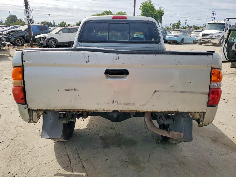 2002 Toyota Tacoma VIN 5TEGN92N42Z028514 COPART salvage auction — FRONT END, Ca - Salvage Certificate, sold $1,700 on 2026-07-14 (photo 6)