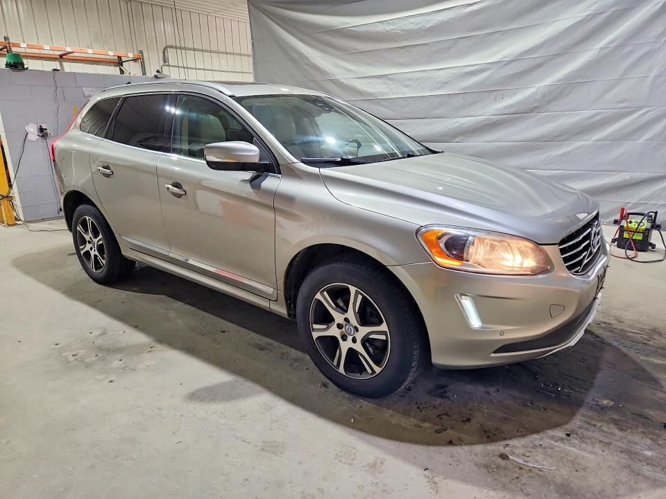 2015 Volvo Xc60 VIN YV4902RK7F2710580 COPART salvage auction — BURN, NH - CERT OF TITLE-SALVAGE, sold $1,300 on 2026-07-02 (photo 4)