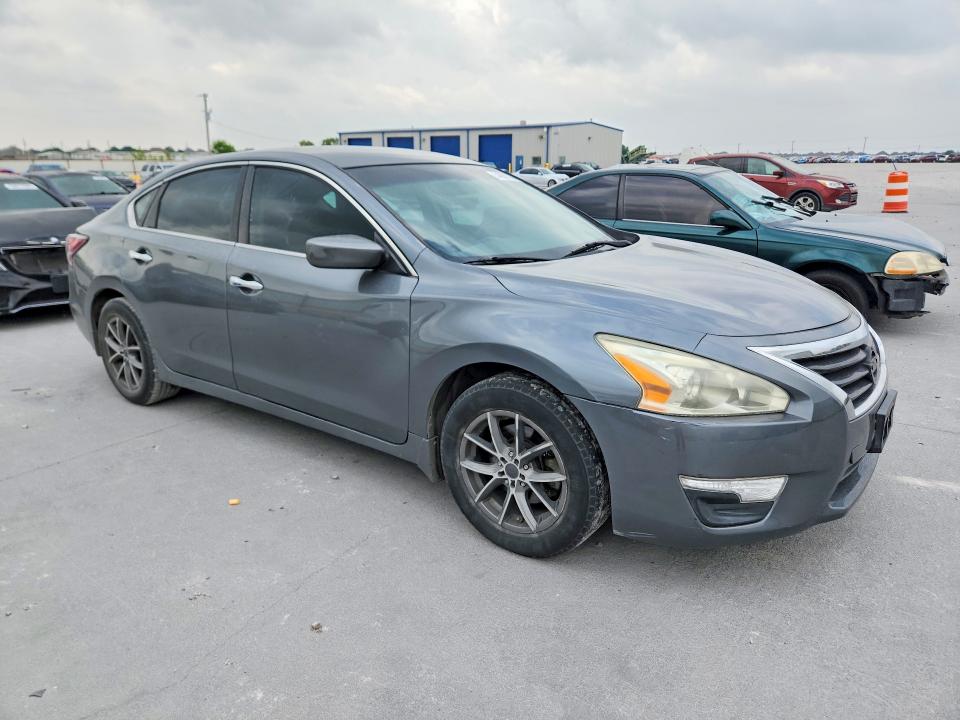 2014 Nissan Altima VIN 1N4AL3AP9EN389178 COPART salvage auction — REAR END, Tx - Salvage Vehicle Title, sold $2,050 on 2026-07-02 (photo 4)