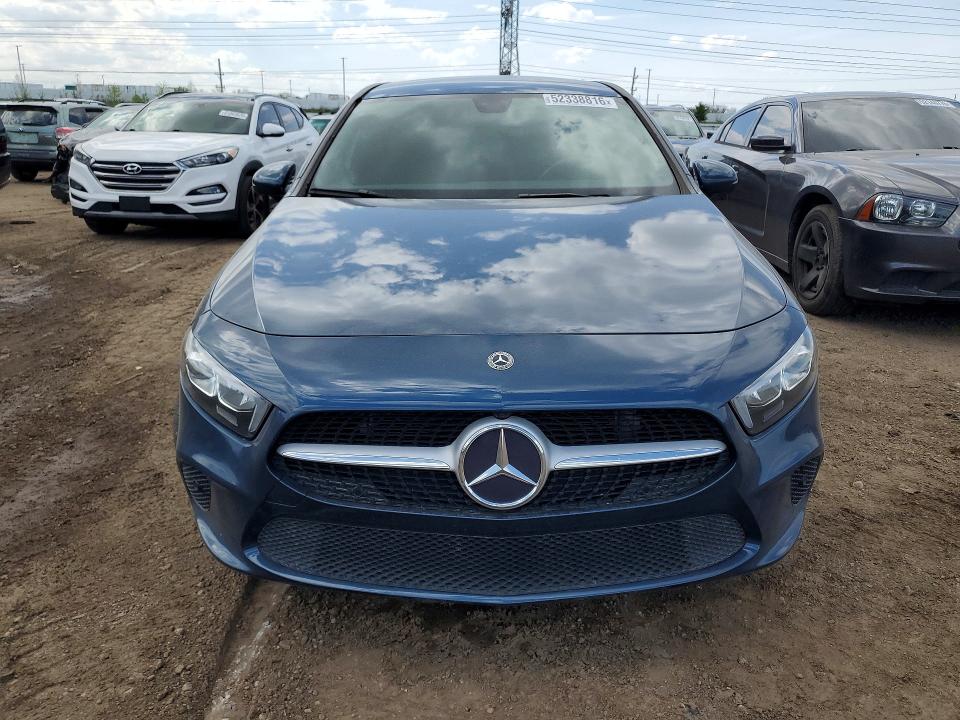 2019 Mercedes-benz A-klasse VIN WDD3G4FB2KW029109 COPART salvage auction — WATER/FLOOD, IL - SALVAGE CERT-FLOOD, sold $3,400 on 2026-07-28 (photo 5)