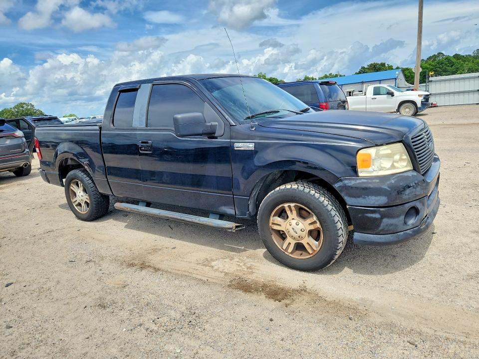 2007 Ford F-150 lightning VIN 1FTRX12V07KC08461 COPART salvage auction — NORMAL WEAR, Fl - Certificate Of Title, sold $275 on 2026-07-02 (photo 4)