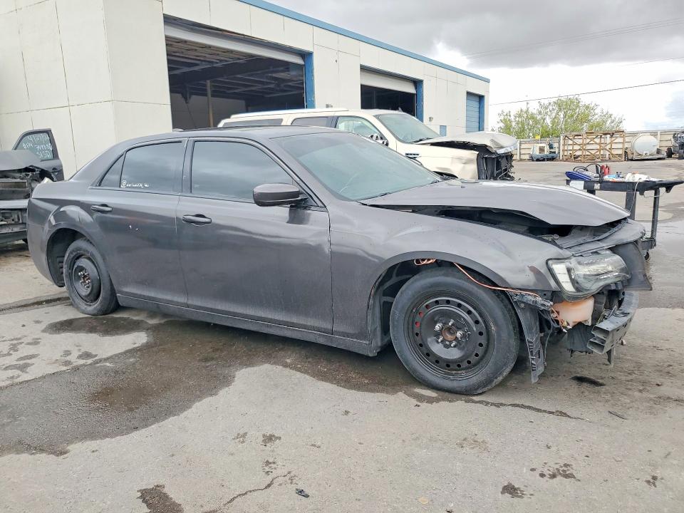 2016 Chrysler 300 VIN 2C3CCAAG9GH197606 COPART salvage auction — FRONT END, Salvage Title, sold $1,150 on 2026-07-24 (photo 4)