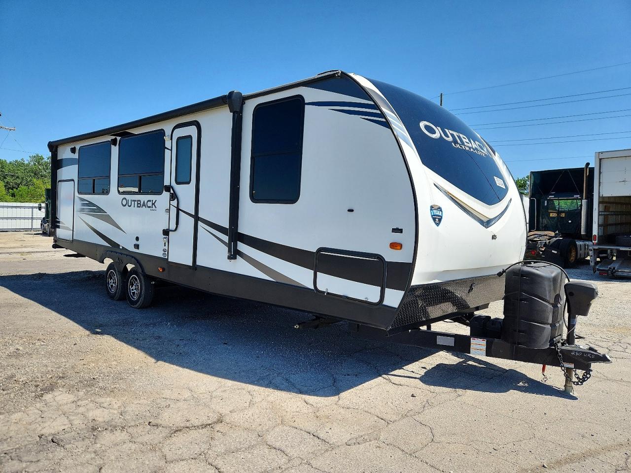 2020 Keystone Outback VIN 4YDT28023LB451064 COPART salvage auction — Rear End, IN - CERT OF TITLE-SALVAGE TITLE, sold $5,600 on 2026-07-09 (photo 1)