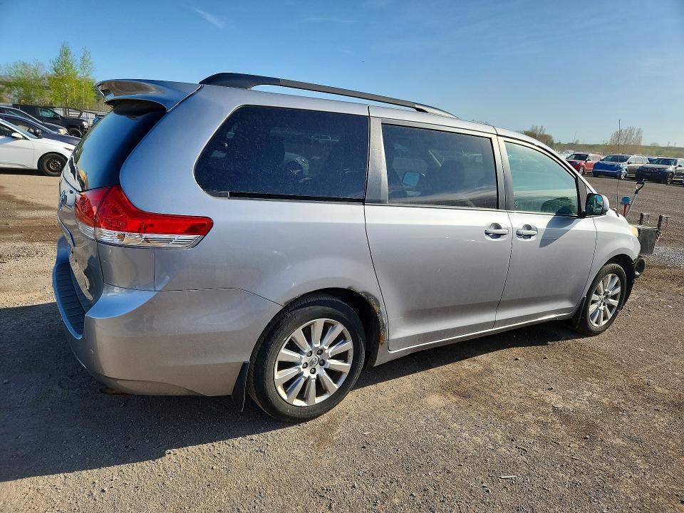 2014 Toyota Sienna VIN 5TDYK3DC5ES466062 COPART salvage auction — FRONT END, On - Permit Salvage, sold $4,400 on 2026-07-14 (photo 3)