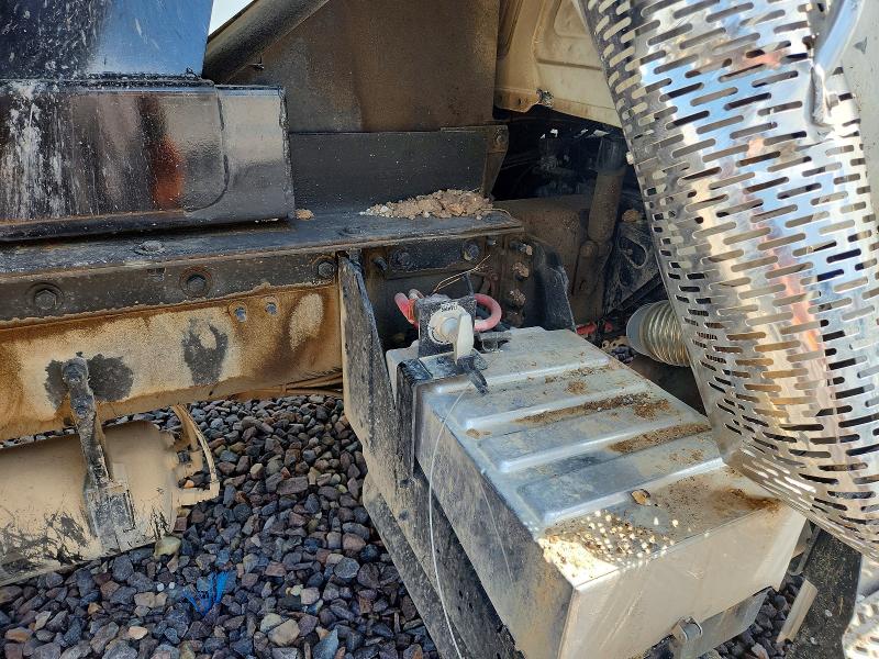 2026 Mack Granite VIN 1M2GR2GC8TM055708 COPART salvage auction — ALL OVER, MO - SALVAGE CERTIFICATE OF TITLE, sold $20,100 on 2026-07-09 (photo 6)