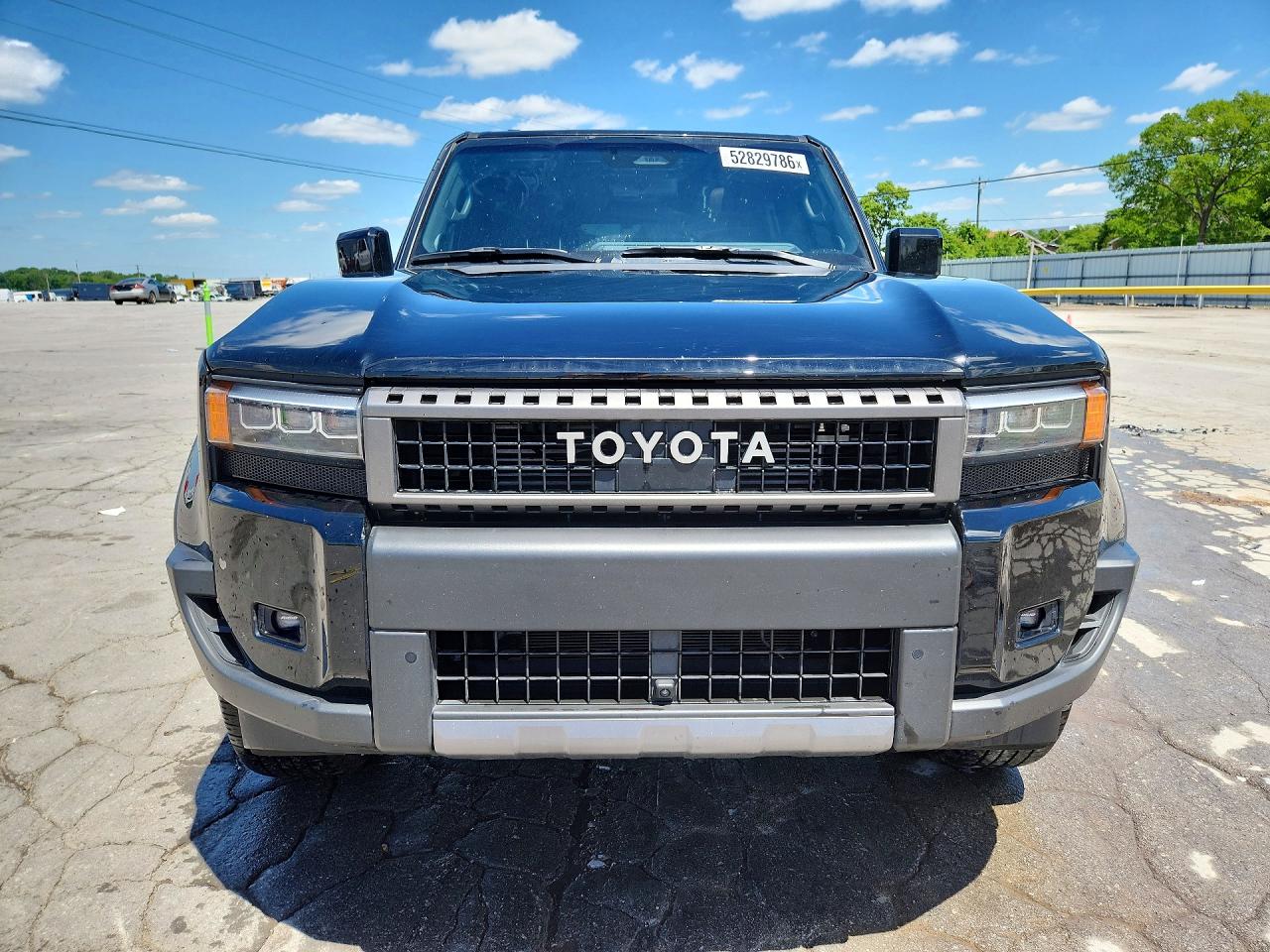 2025 Toyota Land Cruiser VIN JTEABFAJ8S5014187 COPART salvage auction — Side, TN - SALVAGE CERTIFICATE, sold $47,500 on 2026-06-29 (photo 5)