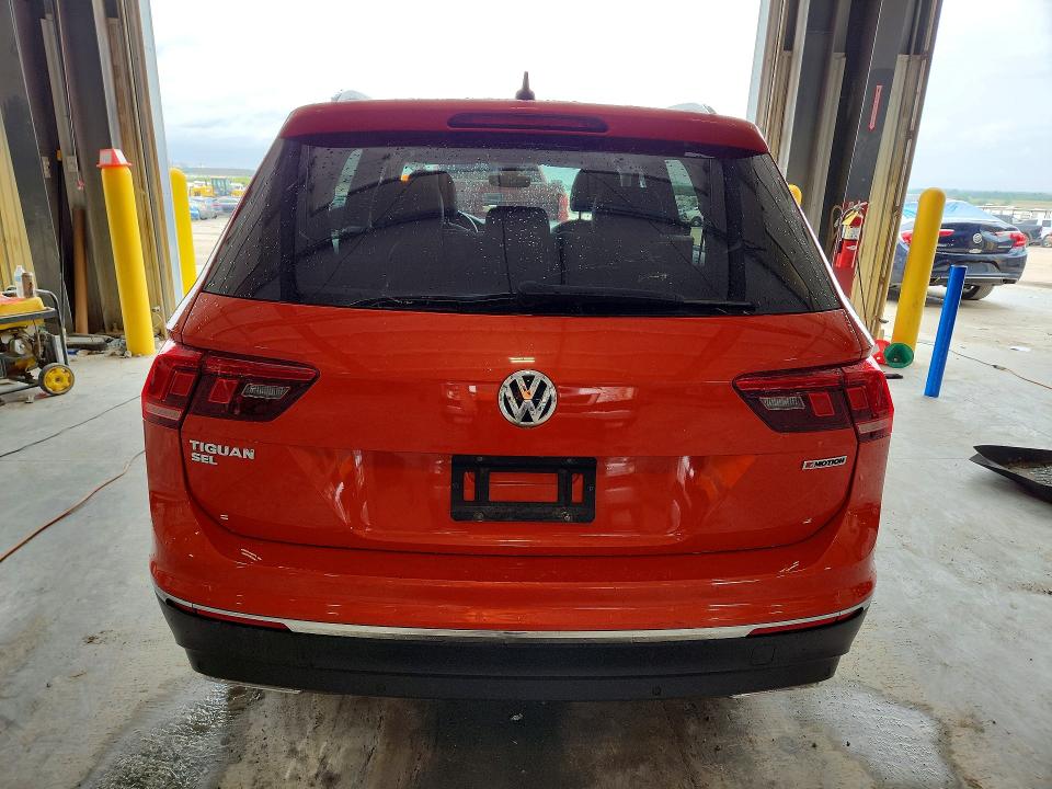2019 Volkswagen Tiguan VIN 3VV4B7AX2KM059570 COPART salvage auction — WATER/FLOOD, Ne - Cert Of Title-Salvage, sold $225 on 2026-07-21 (photo 6)