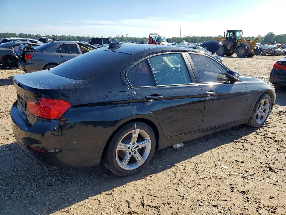 2015 BMW 3er VIN WBA3A5C50FP605292 COPART salvage auction — WATER/FLOOD, Tx - Salvage Title-Flood Damage, sold $800 on 2026-07-17 (photo 3)