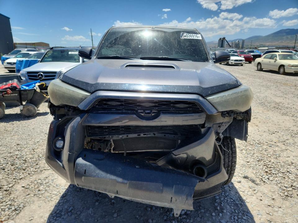 2021 Toyota 4runner VIN JTERU5JRXM5870686 COPART salvage auction — FRONT END, Ut - Salvage Certificate, sold $12,500 on 2026-07-28 (photo 5)