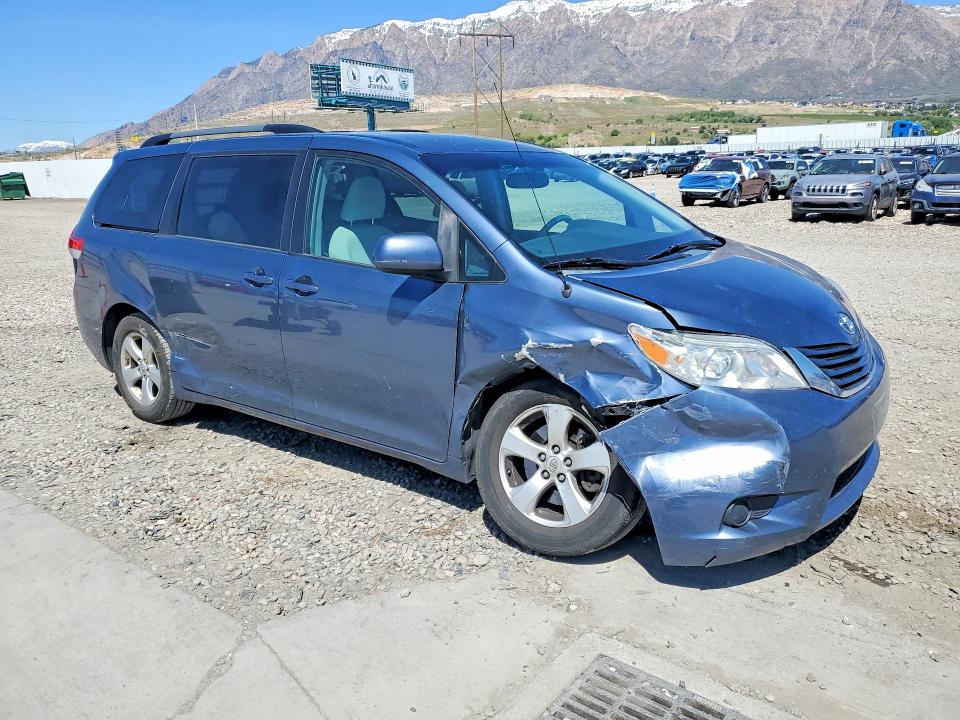 2014 Toyota Sienna VIN 5TDKK3DC5ES456380 COPART salvage auction — SIDE, Ut - Salvage Certificate, sold $3,300 on 2026-07-13 (photo 4)