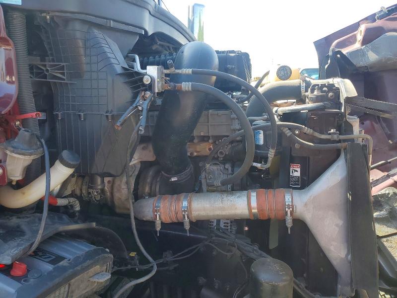 2018 Freightliner Cascadia VIN 3AKJHTDV3JSJK1414 COPART salvage auction — FRONT END, IN - CERT OF TITLE-SALVAGE TITLE, sold $7,700 on 2026-08-13 (photo 7)
