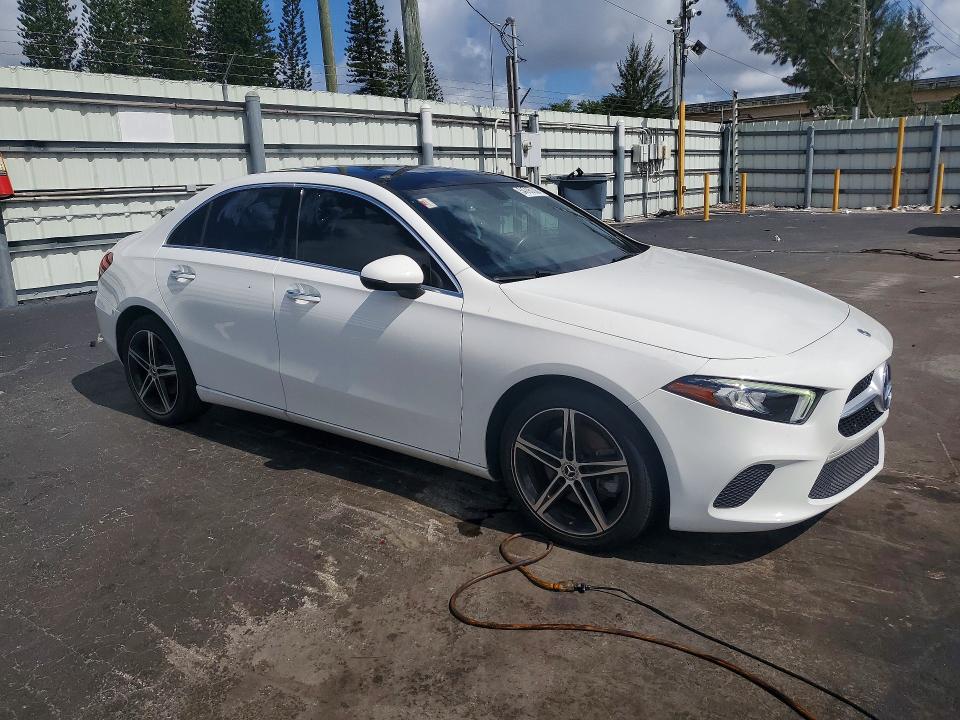 2022 Mercedes-benz A-klasse VIN W1K3G4EB6NJ325821 COPART salvage auction — MECHANICAL, Fl - Certificate Of Title (P), sold $14,900 on 2026-07-27 (photo 4)