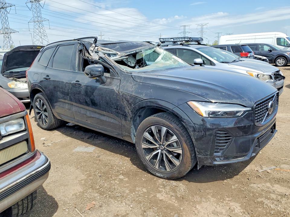 2025 Volvo VIN YV4M12RJ1S1216102 COPART salvage auction — ROLLOVER, Il - Salvage Certificate, sold $7,400 on 2026-07-07 (photo 4)
