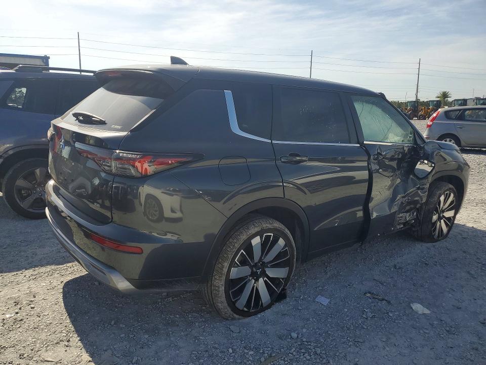 2025 Mitsubishi VIN JA4J4VA81SZ057679 COPART salvage auction — SIDE, Fl - Certificate Of Title, sold $15,800 on 2026-07-24 (photo 3)
