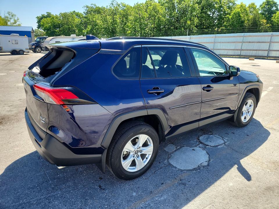 2020 Toyota Rav 4 VIN 2T3P1RFV1LW135992 COPART salvage auction — HAIL, MO - SALVAGE CERTIFICATE OF TITLE, sold $8,100 on 2026-07-29 (photo 3)