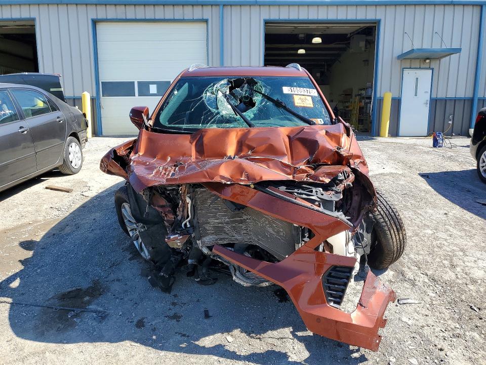 2021 Cadillac Xt4 VIN 1GYFZDR45MF003793 COPART salvage auction — FRONT END, Va - Certificate Of Title, sold $350 on 2026-07-17 (photo 5)
