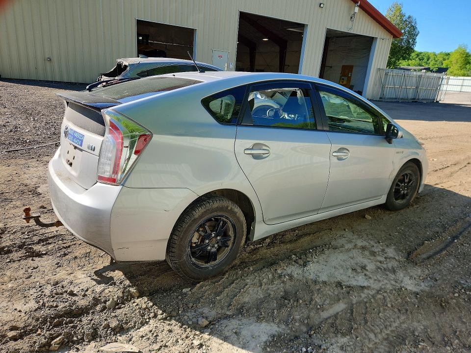 2015 Toyota Prius VIN JTDKN3DU0F1875901 COPART salvage auction — FRONT END, Vt - Cert Of Title-Salvage Vehicle, sold $1,850 on 2026-07-27 (photo 3)