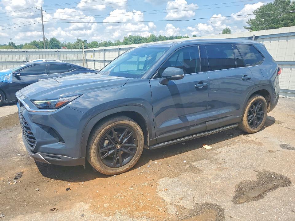 2024 Toyota Highlander VIN 5TDAAAB57RS038769 COPART salvage auction — SIDE, AL - CERT OF TITLE-SALVAGE TITLE, sold $24,000 on 2026-07-09 (photo 1)