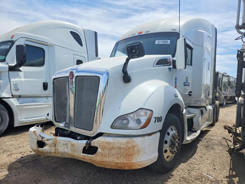 2017 Kenworth T680 VIN 1XKYDP9X4HJ177208 COPART salvage auction — FRONT END, ID - SALVAGE CERTIFICATE OF TITLE, sold $8,500 on 2026-07-16 (photo 2)