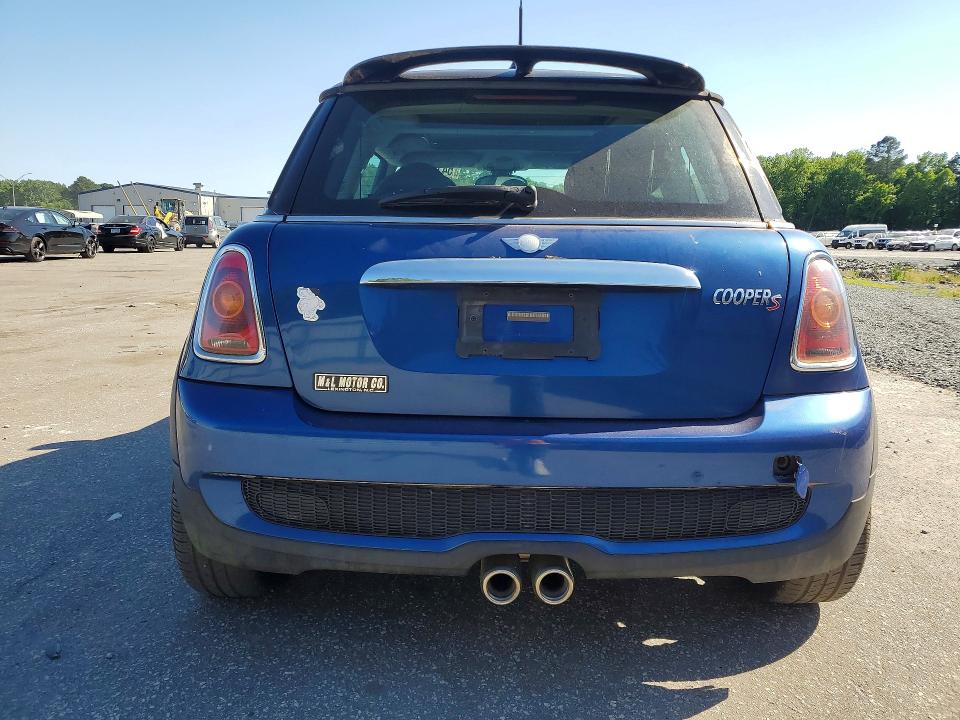 2008 Mini Cooper VIN WMWMF73548TT88597 COPART salvage auction — FRONT END, NC - DEALER ONLY CLEAN TITLE, sold $275 on 2026-07-02 (photo 6)