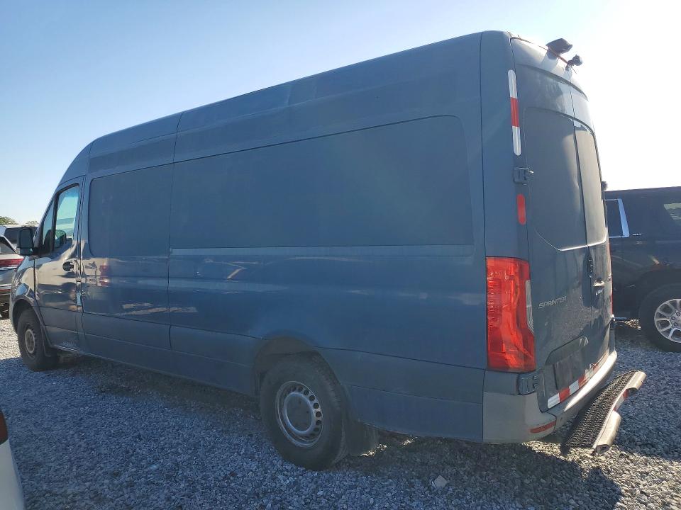 2019 Mercedes-benz Sprinter 2500 VIN WD4PF1CD6KT012775 COPART salvage auction — MINOR DENT/SCRATCHES, Fl - Certificate Of Title, sold $8,400 on 2026-07-27 (photo 2)