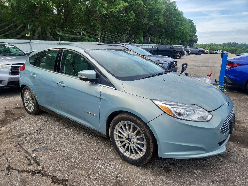 2014 Ford Focus VIN 1FADP3R45EL259986 COPART salvage auction — FRONT END, GA - CERT OF TITLE-MANUFCTR BUYBACK, sold $275 on 2026-07-02 (photo 4)