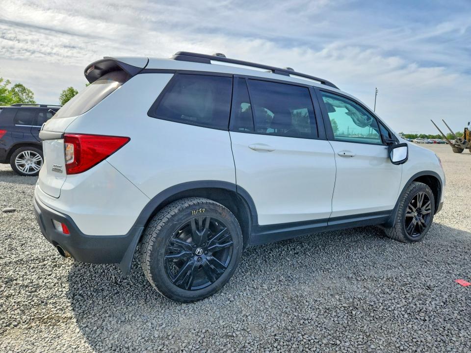 2021 Honda Passport VIN 5FNYF8H26MB030049 COPART salvage auction — FRONT END, Or - Salvage Title Certificate, sold $9,300 on 2026-07-14 (photo 3)