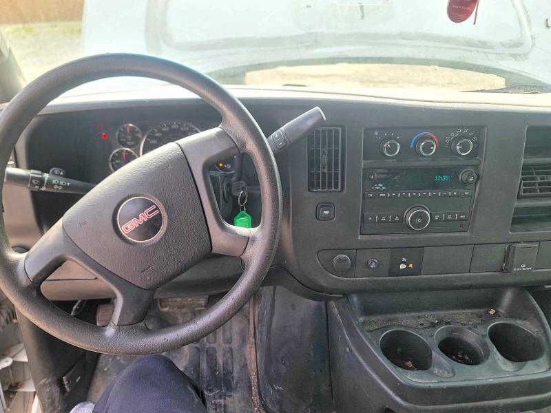 2017 Gmc Savana VIN 1GTW7AFF6H1280794 COPART salvage auction — MINOR DENT/SCRATCHES, On - Permit No Brand - Unfit (P), sold $5,600 on 2026-07-03 (photo 9)