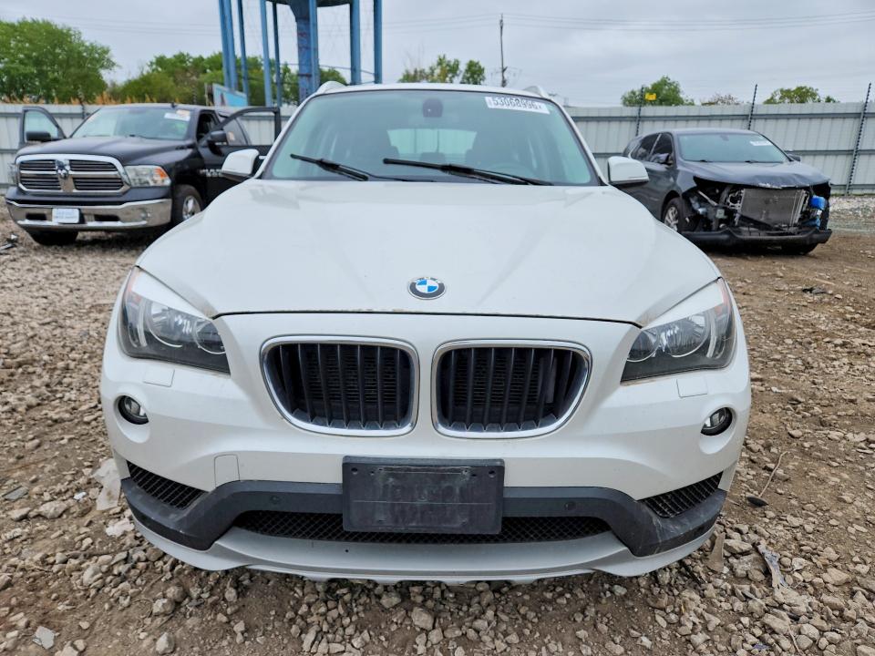2015 BMW X1 VIN WBAVL1C59FVY31810 COPART salvage auction — NORMAL WEAR, Il - Certificate Of Title, sold $650 on 2026-07-15 (photo 5)