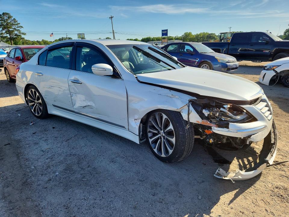 2013 Hyundai Genesis VIN KMHGC4DH5DU227904 COPART salvage auction — UNDERCARRIAGE, Fl - Certificate Of Destruction, sold $625 on 2026-07-09 (photo 4)