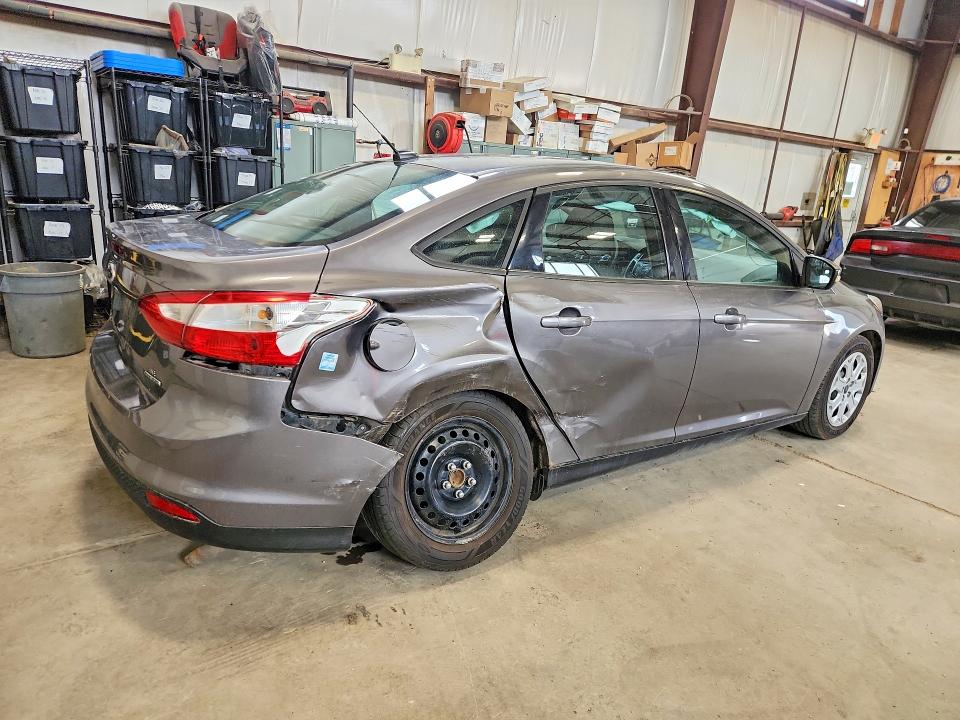 2014 Ford VIN 1FADP3F25EL343647 COPART salvage auction — SIDE, Ab - Bos - Salvage, sold $400 on 2026-07-09 (photo 3)