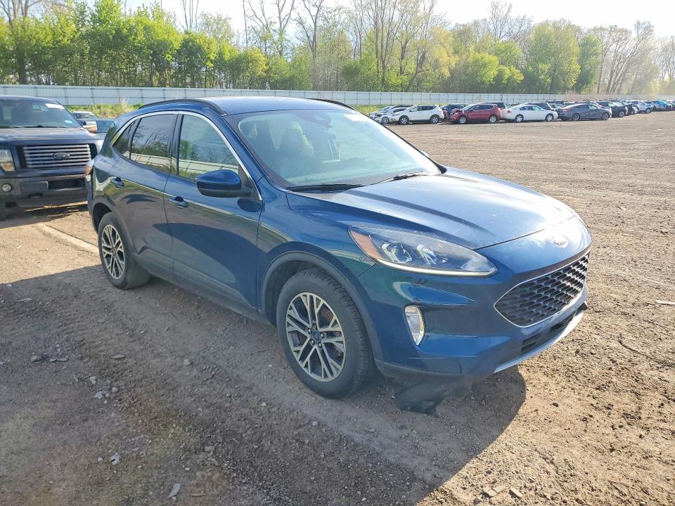 2020 Ford Escape VIN 1FMCU9H61LUB63909 COPART salvage auction — REAR END, Mi - Dealer Only Clean Title, sold $4,250 on 2026-07-22 (photo 4)