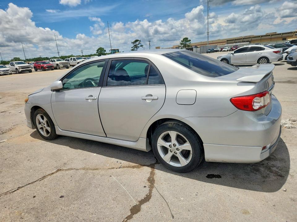 2013 Toyota Corolla VIN 5YFBU4EE6DP144110 COPART salvage auction — MINOR DENT/SCRATCHES, La - Certificate Of Title, sold $2,100 on 2026-07-29 (photo 2)