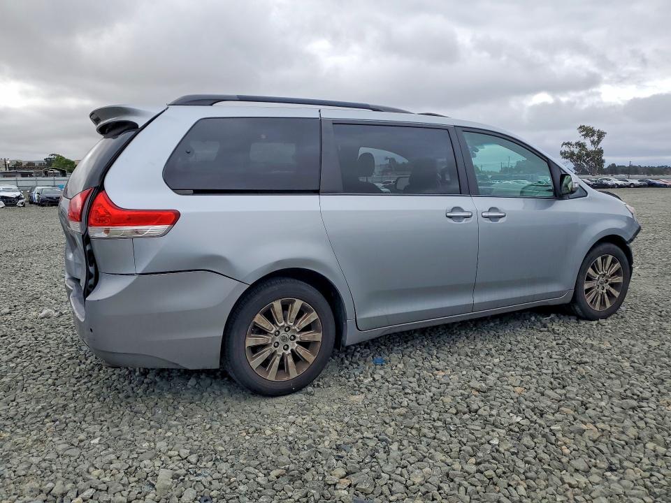 2014 Toyota Sienna VIN 5TDDK3DC5ES093880 COPART salvage auction — REAR END, CA - SALVAGE CERTIFICATE, sold $2,550 on 2026-07-09 (photo 3)