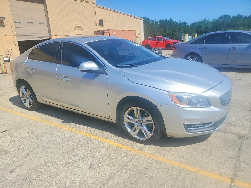 2015 Volvo VIN YV140MFKXF2360918 COPART salvage auction — FRONT END, Sc - Cert Of Title-Salvage, sold $2,500 on 2026-07-10 (photo 4)