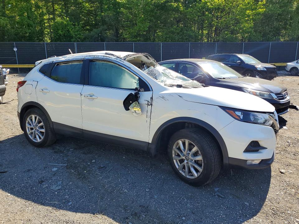 2020 Nissan Rogue VIN JN1BJ1CW3LW641143 COPART salvage auction — ROLLOVER, Md - Cert Of Salvage > 75% Damage, sold $225 on 2026-07-28 (photo 4)