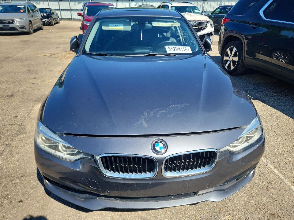 2018 BMW 3er VIN WBA8A3C59JA492268 COPART salvage auction — FRONT END, Ky - Certificate Of Title, sold $3,100 on 2026-07-22 (photo 5)