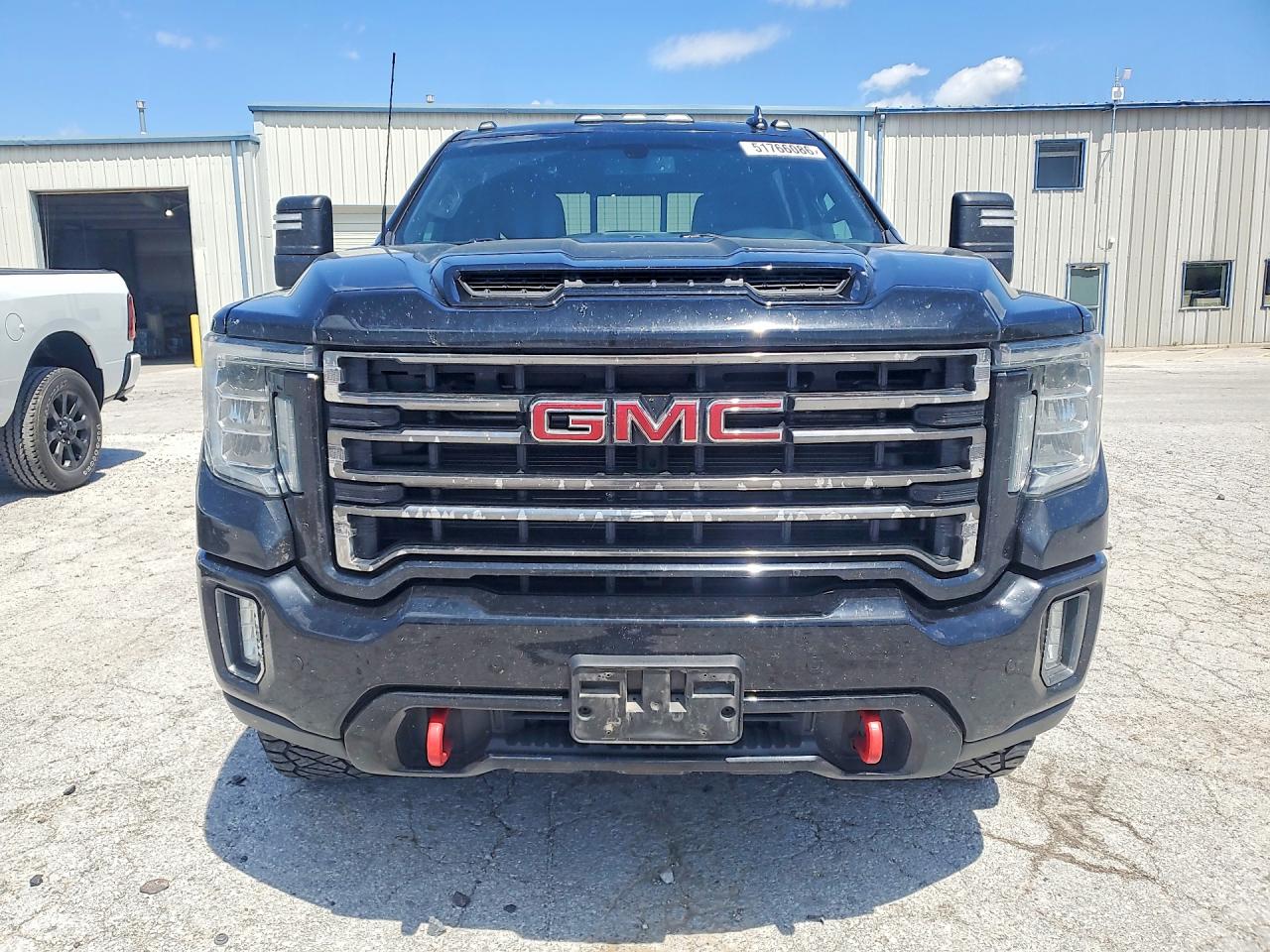 2020 GMC Sierra VIN 1GT19PEY4LF294117 COPART salvage auction — Side, MO - DIS/DLR/EXP ONLY SALVAGE TITLE, sold $28,250 on 2026-07-08 (photo 5)