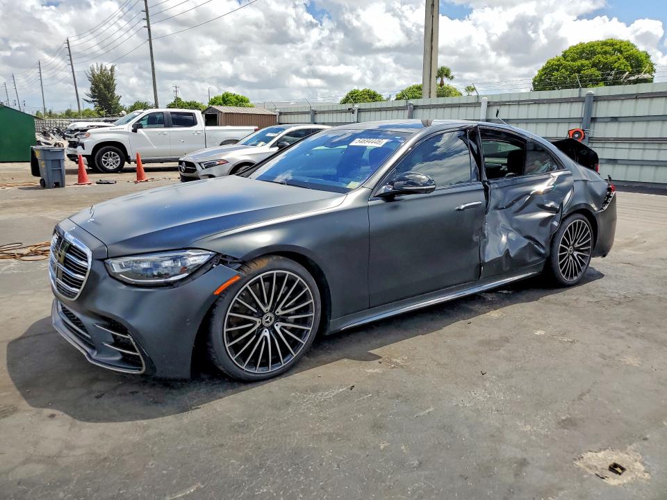 2024 Mercedes-benz VIN W1K6G7GB3RA261268 COPART salvage auction — SIDE, Fl - Cert Of Title Slvg Rebuildable, sold $35,000 on 2026-07-13 (photo 1)