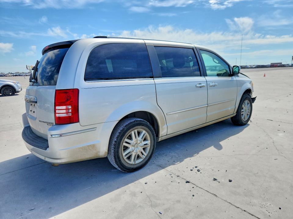 2010 Chrysler Voyager VIN 2A4RR7DX7AR391145 COPART salvage auction — FRONT END, Tx - Salvage Vehicle Title, sold $175 on 2026-07-10 (photo 3)