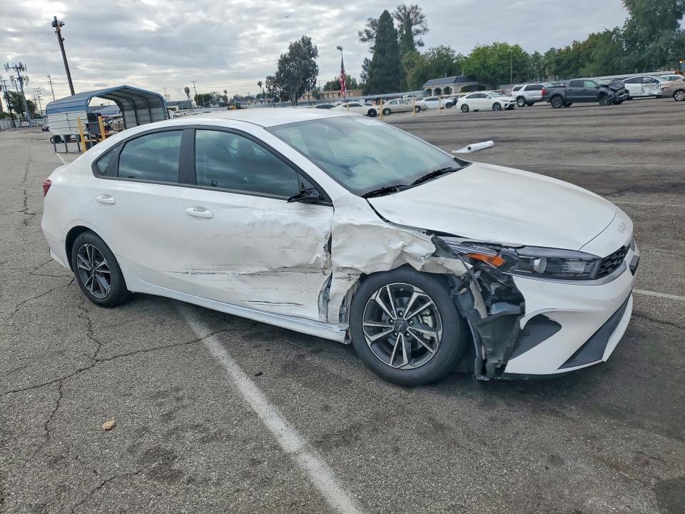 2024 Kia Forte VIN 3KPF24AD4RE799458 COPART salvage auction — FRONT END, Ca - Salvage Certificate, sold $4,250 on 2026-07-02 (photo 4)