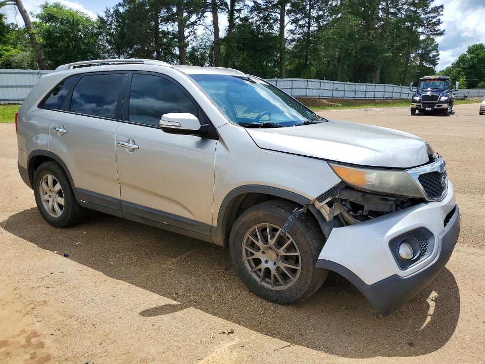 2013 Kia VIN 5XYKT3A63DG380990 COPART salvage auction — FRONT END, Tx - Salvage Vehicle Title, sold $825 on 2026-07-06 (photo 4)