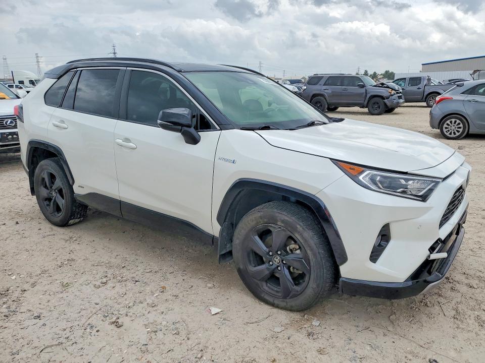 2020 Toyota Rav 4 VIN JTMEWRFV0LD535449 COPART salvage auction — SIDE, Tx - Salvage Vehicle Title, sold $14,600 on 2026-07-10 (photo 4)