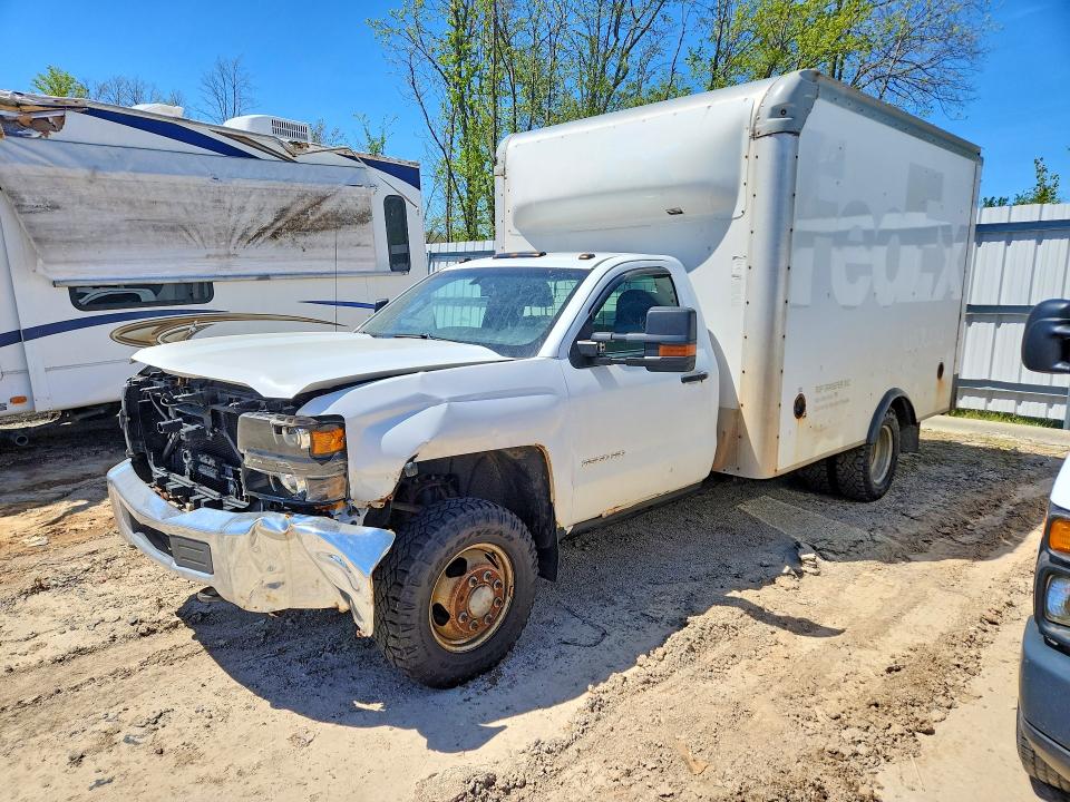 2018 Chevrolet Silverado 3500 VIN 1GB3KYCG2JF115653 — COPART salvage auction photo