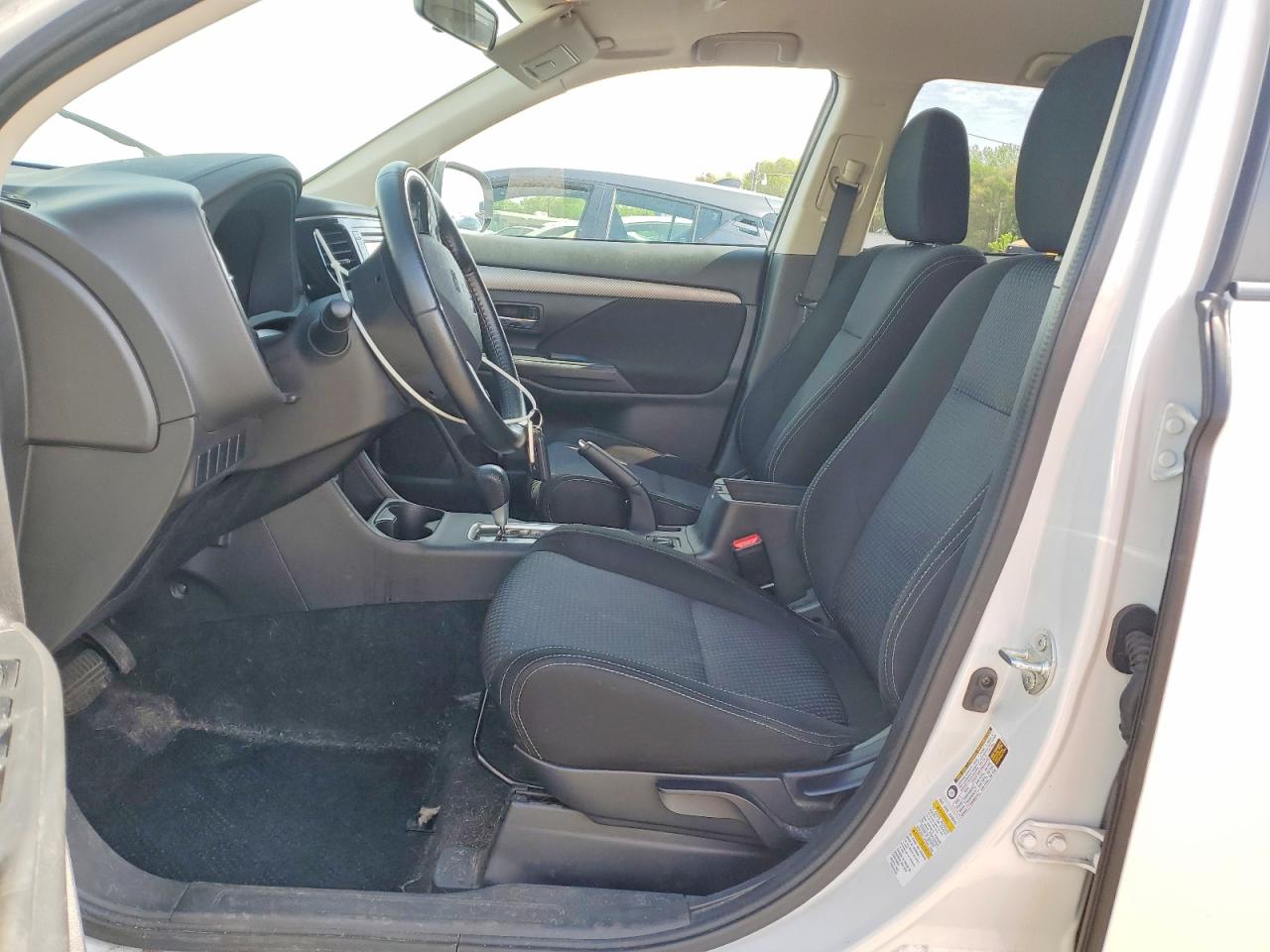 2016 Mitsubishi Outlander VIN JA4AZ3A37GZ060023 COPART salvage auction — Front End, MN - CERT OF TITLE-SALVAGE, sold $2,650 on 2026-07-09 (photo 7)
