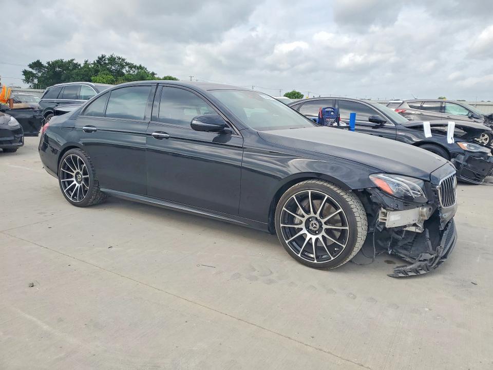 2020 Mercedes-benz E-klasse VIN WDDZF8DB7LA712476 COPART salvage auction — REAR END, Tx - Salvage Vehicle Title, sold $11,200 on 2026-07-20 (photo 4)