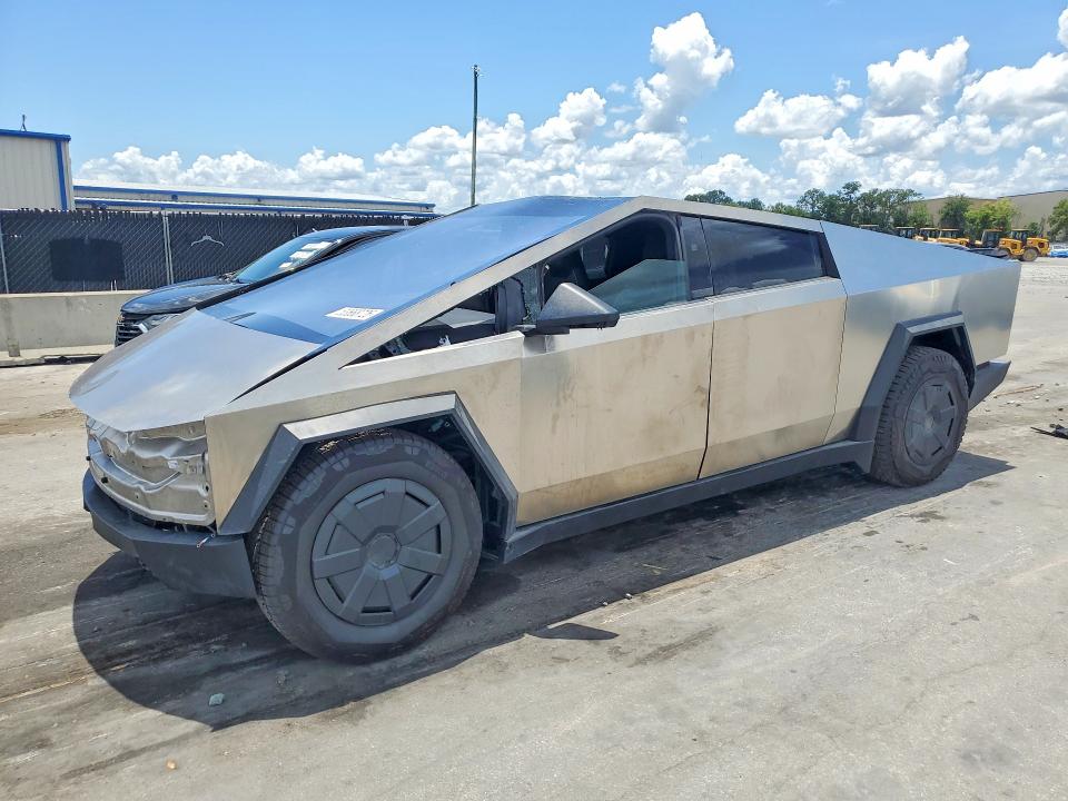 2025 Tesla Cybertruck VIN 7G2CEHED5SA075011 COPART salvage auction — FRONT END, Fl - Cert Of Title Slvg Rebuildable (P), sold $19,400 on 2026-07-02 (photo 1)